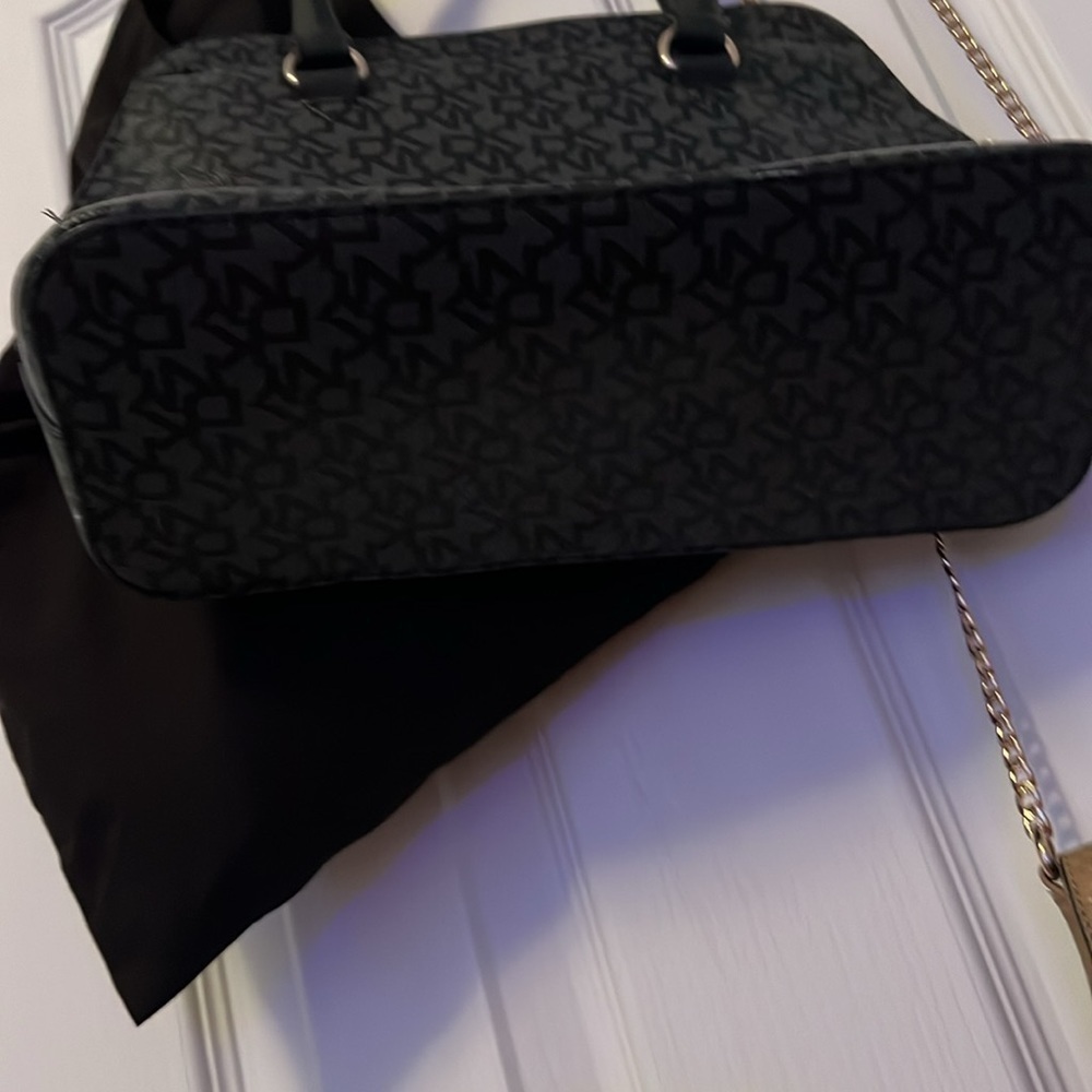 DKNY Bryant Medium Round Satchel Black Leather - Picture 4 of 9